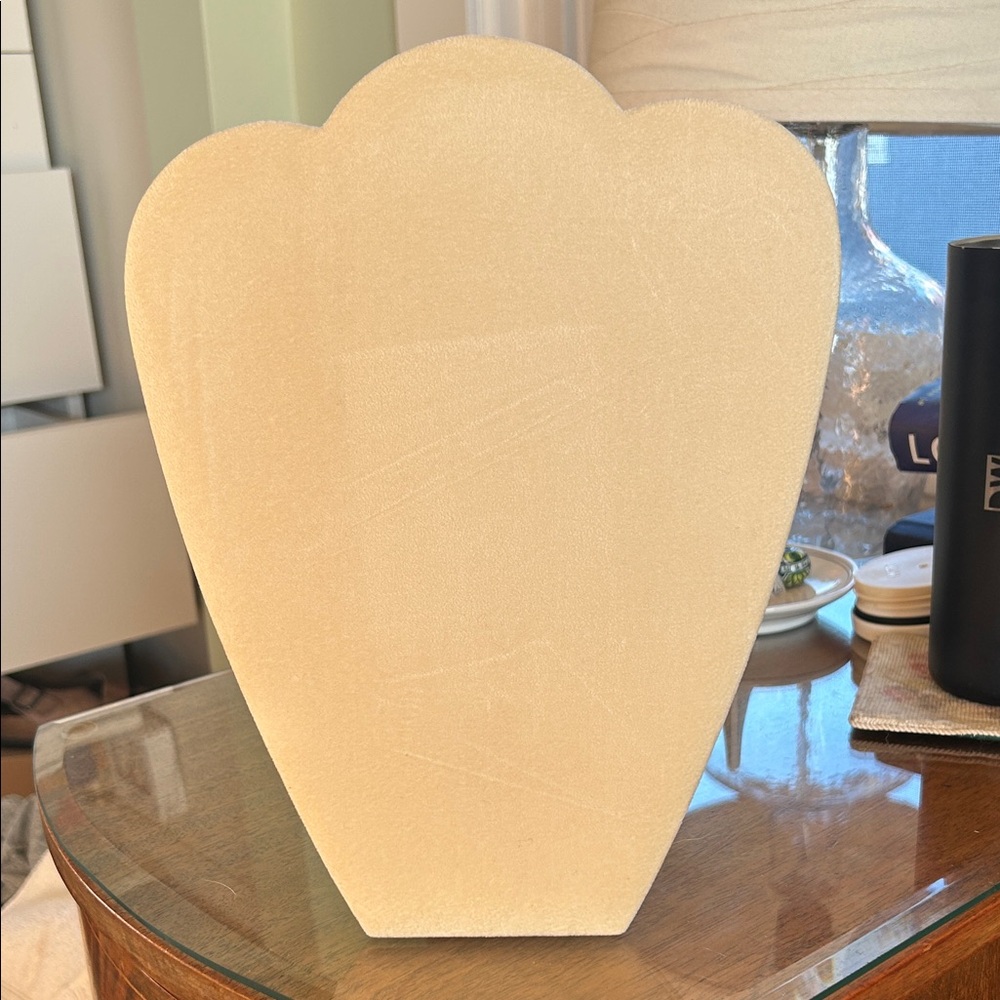 Cream Jewelry Display Stands (set of 6) 11”x9”